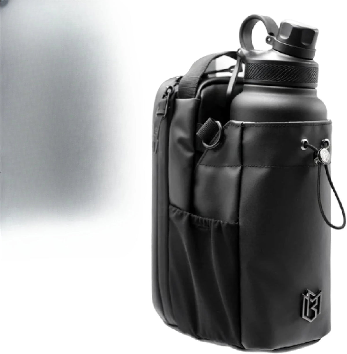 Magnetic Water Bottle Bag Sling Bag for Men Women Strong Magnetic Cup Holder Pouch with Phone Pocket Gym Travel Work Sports Bag